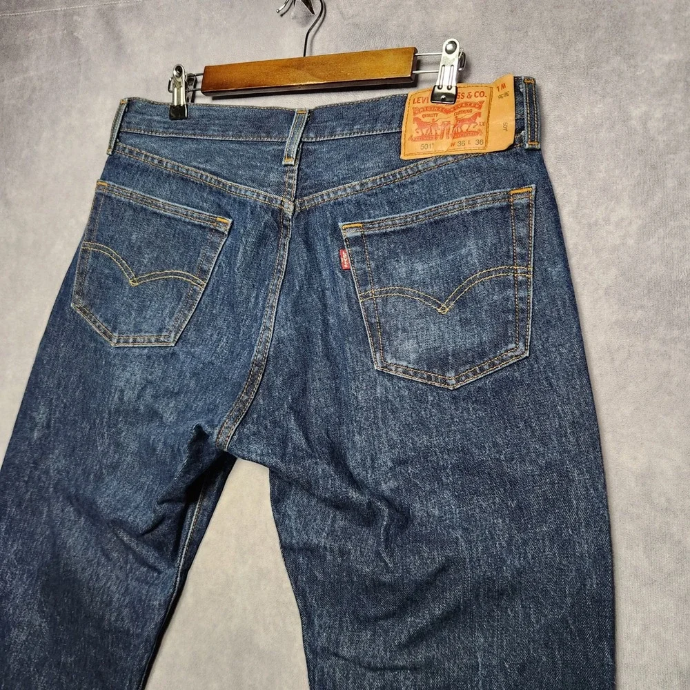 Levis 501 Original Fit Mens Straight Leg Button Fly Jeans (34x36 actual) 36x36